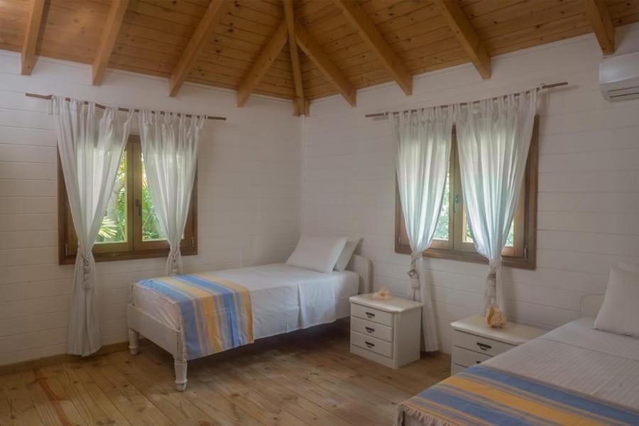 La Pointe Beach Huts Baie Sainte Anne Dış mekan fotoğraf