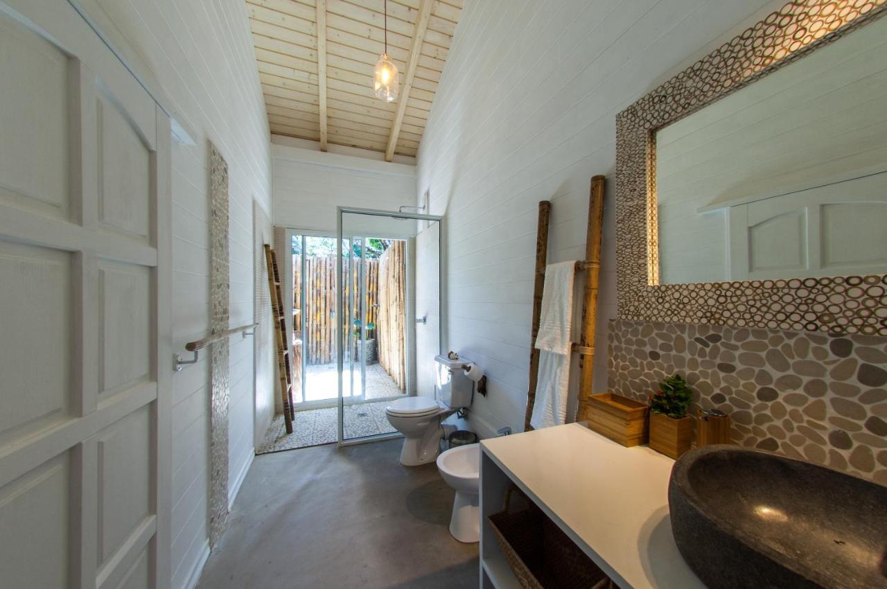 La Pointe Beach Huts Baie Sainte Anne Dış mekan fotoğraf