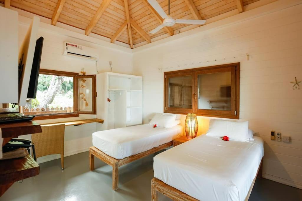 La Pointe Beach Huts Baie Sainte Anne Dış mekan fotoğraf